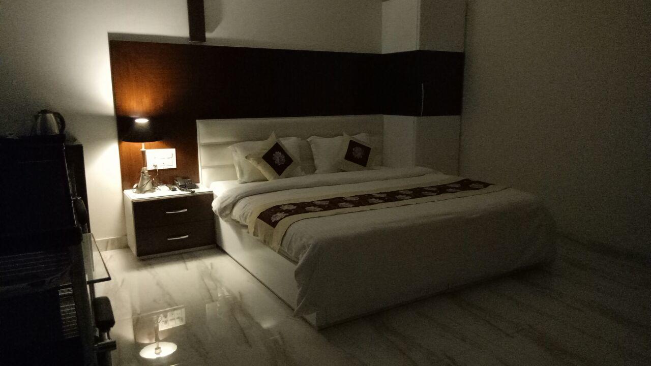 Hotel Neelam Ludhiana Exterior photo