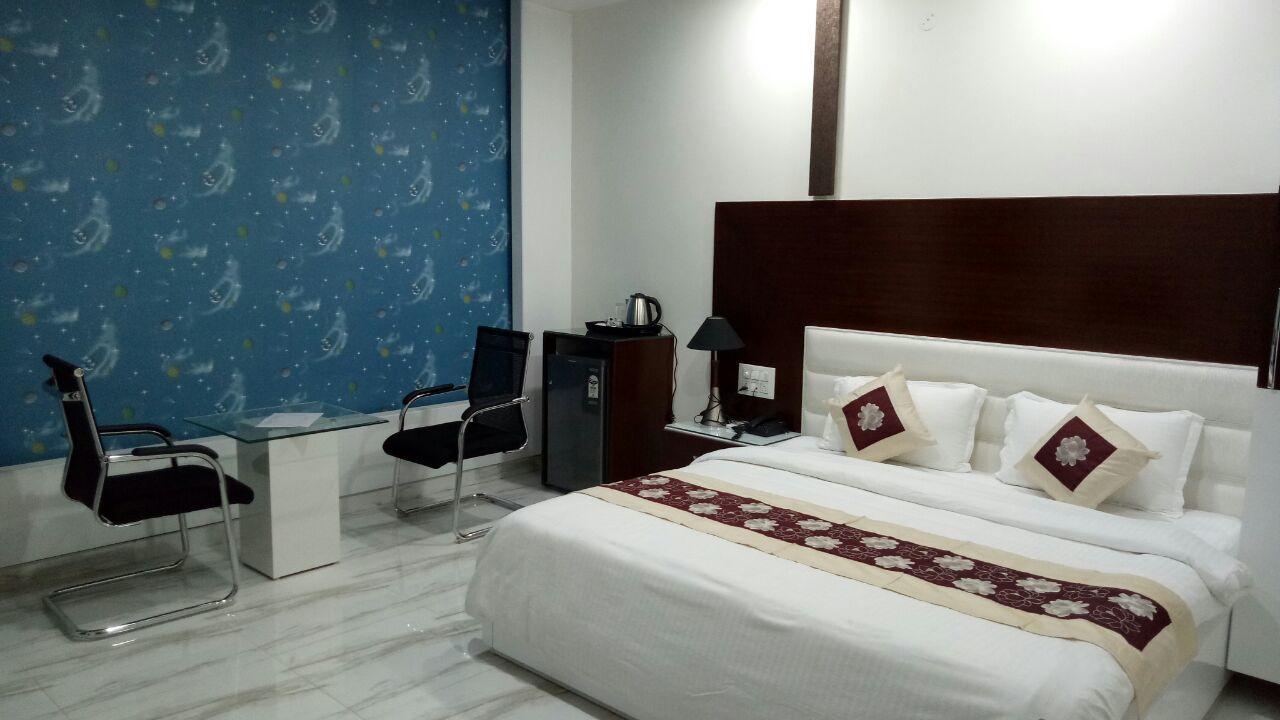 Hotel Neelam Ludhiana Exterior photo