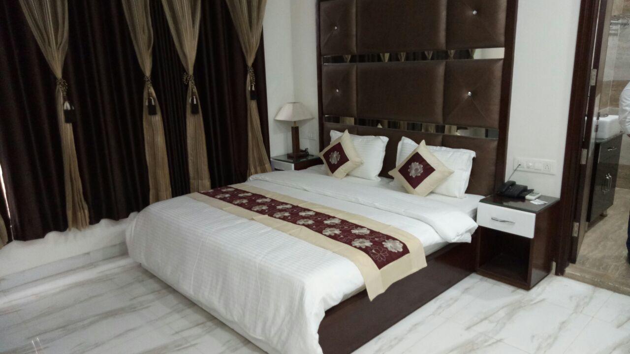 Hotel Neelam Ludhiana Exterior photo